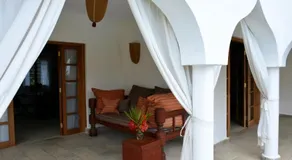Amani Residence Beverly Suites - Image 4
