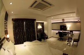 Shangri  La Grand The Hotel - Image 4