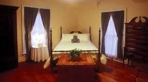 Country Charm Historic Farmhouse - Image 3