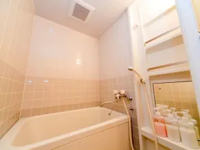 Hello Kitty room in Shinsaibashi & Dotonbori area 901 - Image 3