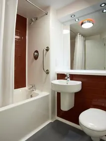 Travelodge Warrington Gemini - Image 5