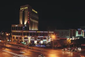 Crown Plaza Hangzhou - Image 2