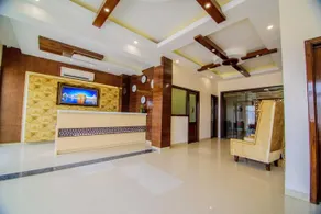 AH1 Hotel - Image 3