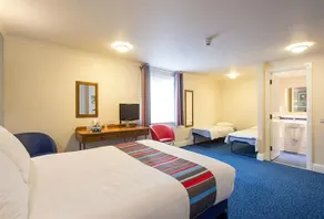 Travelodge Bromsgrove - Image 5