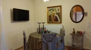 Mainades House - Image 4