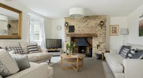 Upper End House - Image 4