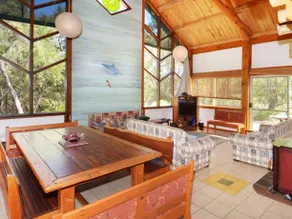 Dunsborough Holiday Homes - 35 Kangaroo Prd Rural - Image 2