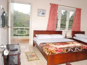 Pinewood guesthouse - Image 2