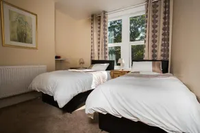 The Albert Hotel - Image 2