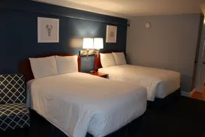 Harborline Hotel - Image 2