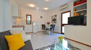 Apartment in Murter - Image 2