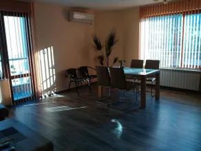 Guesthouse Phoenix - Image 2