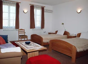 Prestige Hotel - Image 4