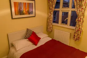 Whitegates Rows City Centre Apartment By Rework Accommodation - Image 5