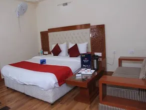 OYO Premium Mountain Vew Mashobra - Image 4