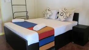 Peacock Lodge - Image 5
