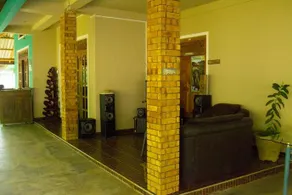Peacock Lodge - Image 3