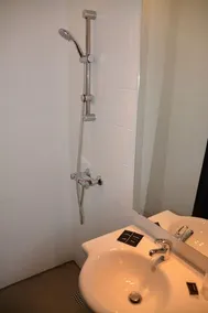 Dolphin Rooms - Image 4