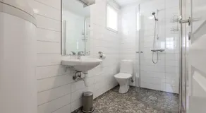 Sagi 1 Privat Apartment - Image 4
