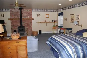 Carriage House - Image 4