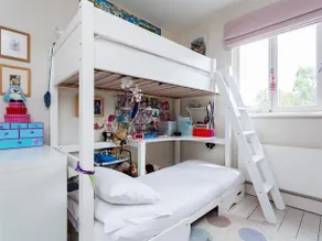 Veeve 3 Bed Family House Dalgarno Gardens Notting Hill - Image 2