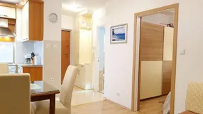 Apartment 28 - Image 4