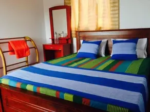 Rainbow Beach Hotel - Image 5