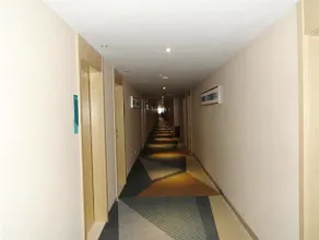 City Convenience Hotel China South City - Image 2
