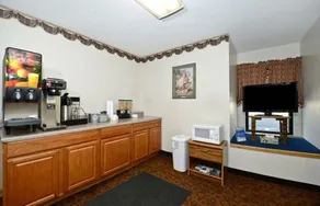 Motel 7 - Image 3