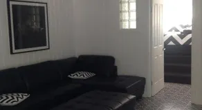 Hideaway Holiday Apartments - Image 5