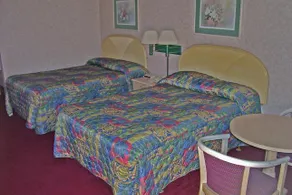 Gills Inn & Suites - Image 4