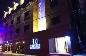 October Hotel - Image 5