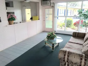 Economy Inn - Image 3