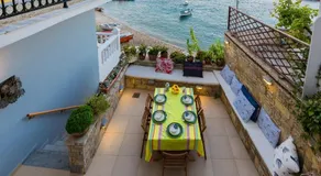 Beachfront Apartment Olga - Image 5