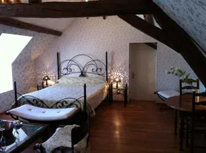 Manoir De Montflambert - Image 5