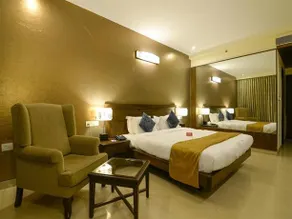 OYO Premium Miramar Beach - Image 4