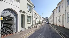 Artist Studio - Super Central Brighton - Sleeps 2 3 Guests - Free Wifi - Image 3