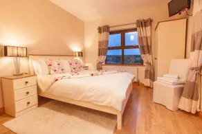 Achill Water's Edge - Image 5