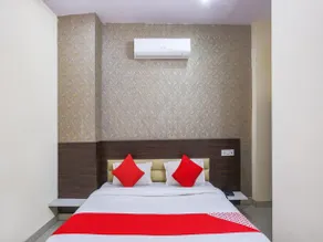 Hotel Moon Valley by OYO Rooms - Image 2