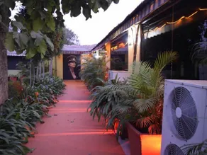 21 Milestone Hotel & Resort - Image 4