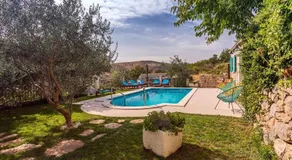 Villa Vultana with heated pool 4 bedrooms 3.5 bathrooms 10 persons max - Image 4