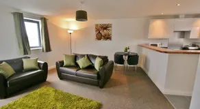 Warwick Place Apartments - Image 4
