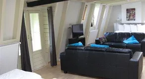 The Bridge Hotel - Image 4