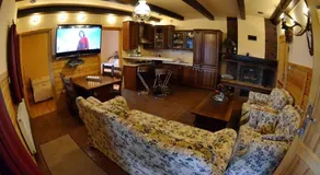 Marina Lester House - Image 3