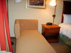Hampton Inn Greenville, MS - Image 5