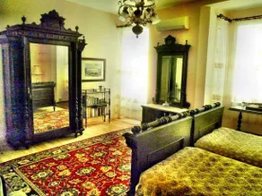 Retro - 19th Century Guest House - Image 5