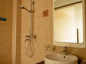 YINHONG HOTEL - Image 5