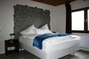 Hotel Hinter den Spiegeln - Image 3
