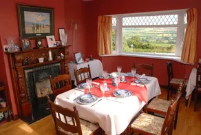 Castle View Bed & Breakfast - Image 3