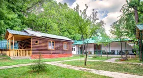 Green Hotel - Image 3